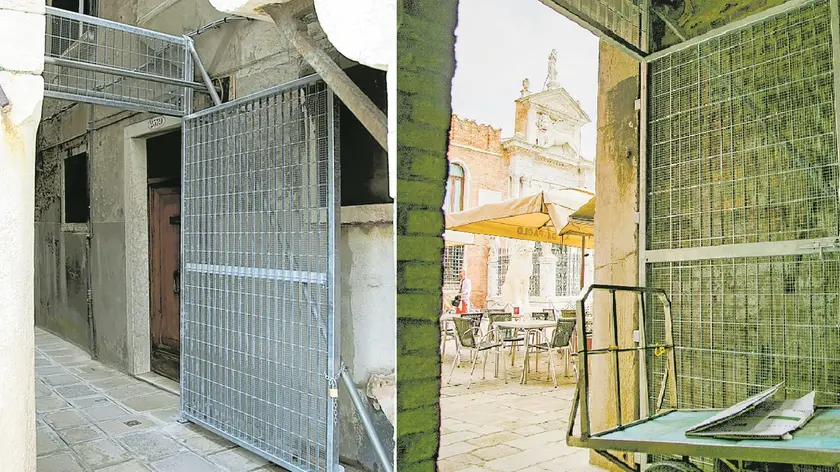 Venezia,4.7.2021. Arsenale. Ordinanze restrittive in vista del G20 a Venezia. Nella foto: cancelli posizionati all'ingresso tra Calle della Pegola e Campo dell'Arsenal per impedire l'ingresso e l'uscita.