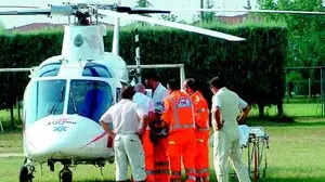 L’eliambulanza con cui è stato portato via Rossetto