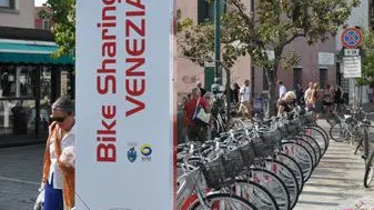 Postazione per il servizio di bike sharing al Lido