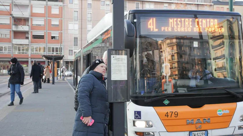 Foto Agenzia Candussi/ Chiarin/ Mestre, piazzale Cialdini/ Dal 9 gennaio 2017 modifiche di alcune linee bus
