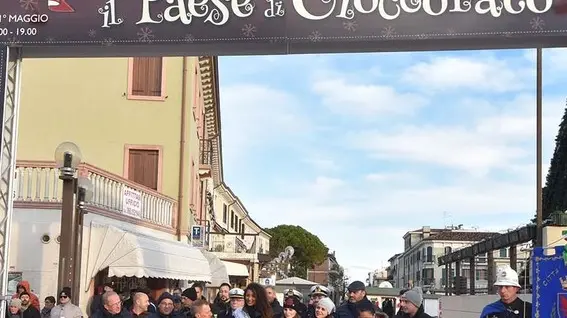 COLUCCI - DINO TOMMASELLA - JESOLO PAESE - INAUGURAZIONE DEL PAESE DI CIOCCOLATA CON PRESENZA DI MISS ITALIA CHEF