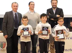 21° festa regionale della ginnastica organizzata dalla federazione ginnastica d'Italia presso la sede della Provincia di Venezia nella foto premiaz. sezione maschile - campionato di categoria allievi 1° livello - 1° Elia Zecchinato, 2° Riccardo Zorzan, 3° Luca Zanetti