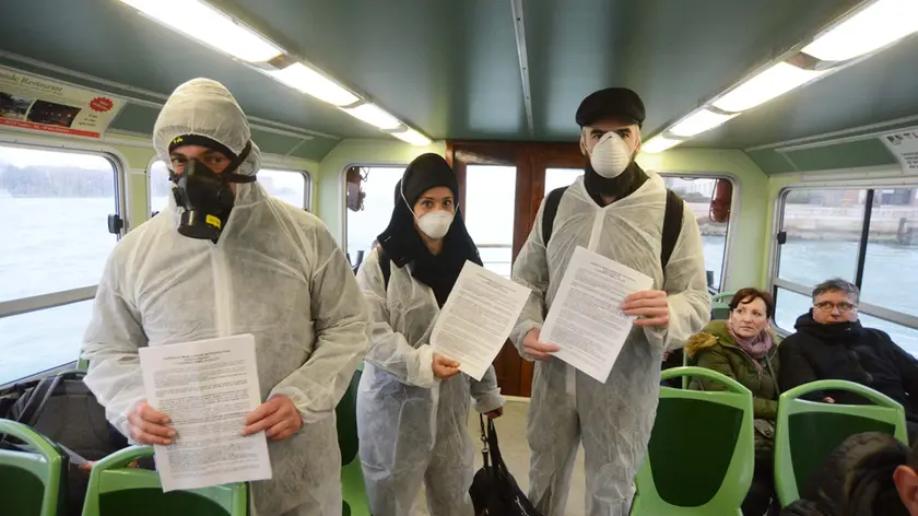 Interpress/M.Tagliapietra Venezia 04.03.2017.- Flashsmog. Saccafisola e voretto actv. Cabina arpav.