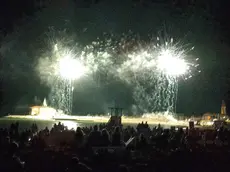 I fuochi d'artificio di domenica sera a Caorle (Foto Vianello)