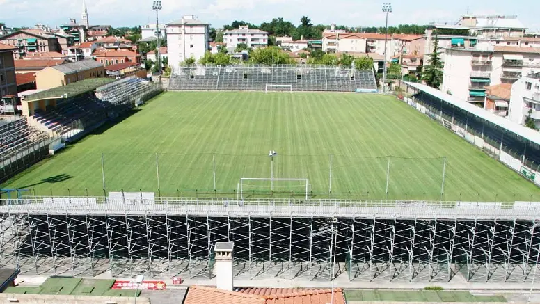 BIANCHI VIA BARACCA: STADIO BARACCA IN VIA BARACCA MESTRE