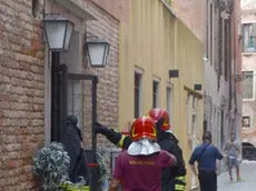 INTERPRESS/GF.TAGLIAPIETRA. INCENDIO AL RISTORANTE "SAPORI VENEXIANI" IN CALLE DEL DOSE A SANTA MARINA