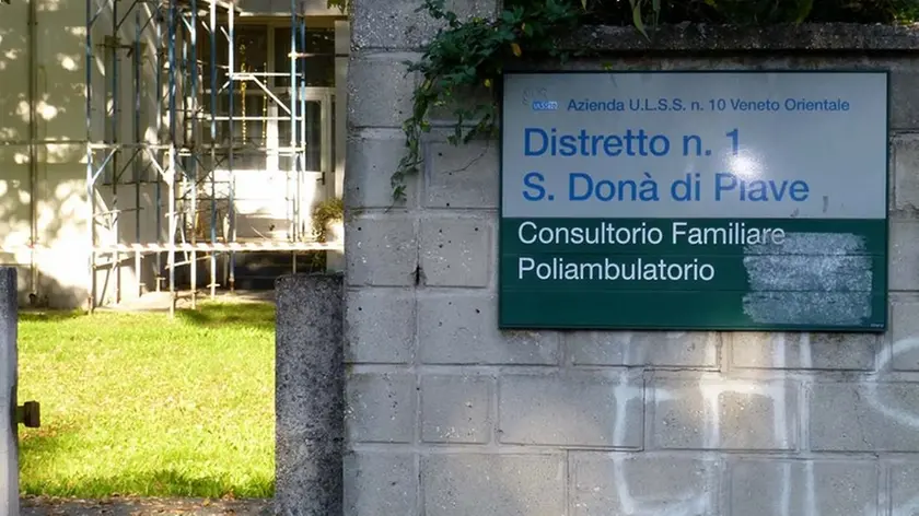 SAN DONA' DI P. - DINO TOMMASELLA - DE POLO- CONSULTORIO FAMILIARE IN VIA VERDI