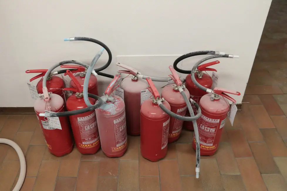 Foto Agenzia Candussi/Baschieri/ Via Asseggiano, Mestre/ Atti di vandalismo nella scuola Edison-Volta