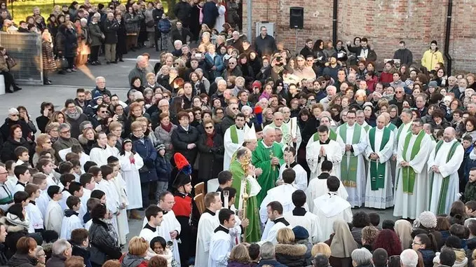 VATRELLA - DINO TOMMASELLA - ERACLEA - APERTIRA PORTA SANTA CON PATRIARCA MORAGLIA