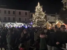 DE POLO- DINO TOMMASELLA - CAORLE - ACCENSIONE DELL'ALBERO E MERCATINI