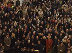 DINELLO - DINO TOMMASELLA - SAN DONA' DI PIAVE - FUNERALE MORIA ORFEI- MOMENT DURANTE LA CERIMONIA E IL GRUPPO DI SACERDOTI CELEBRANTI