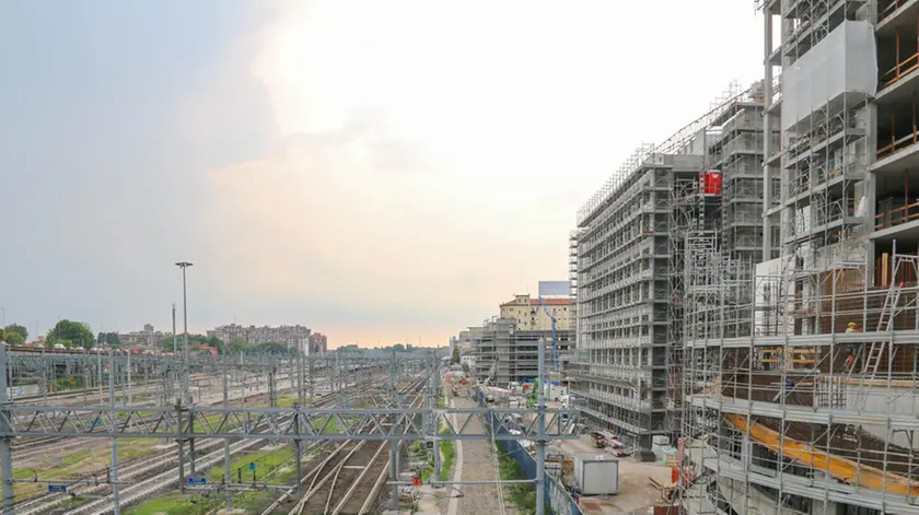 Foto Agenzia Candussi/ Furlan/ Mestre, Via Ca' Marcello/ Veduta dei cantieri per la costruzione dei nuovi alberghi