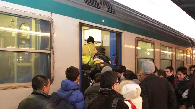 Disagi alla stazione ferroviaria di Mestre a causa dell'introduzione del nuovo orario cadenzato