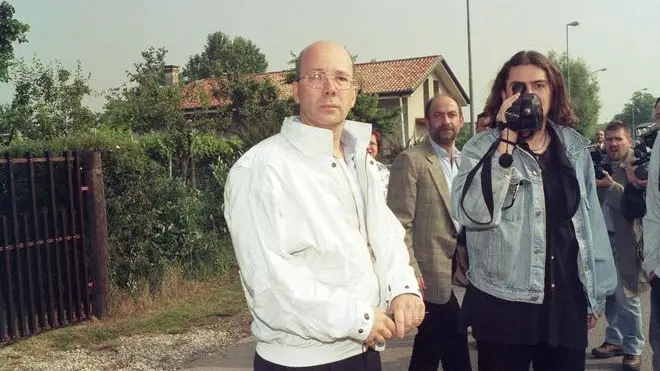 Gianfranco Rocchetta, fondatore della Liga Veneta e arrestato oggi, 2 aprile 2014, per insurrezione armata, in una foto di repertorio del 3 giugno 1997, all'esterno dell'aula bunker di Mestre, subito dopo i tafferugli tra militanti della Life e NoGlobal a margine del processo contro i "Serenissimi". ANSA/ANDREA MEROLA