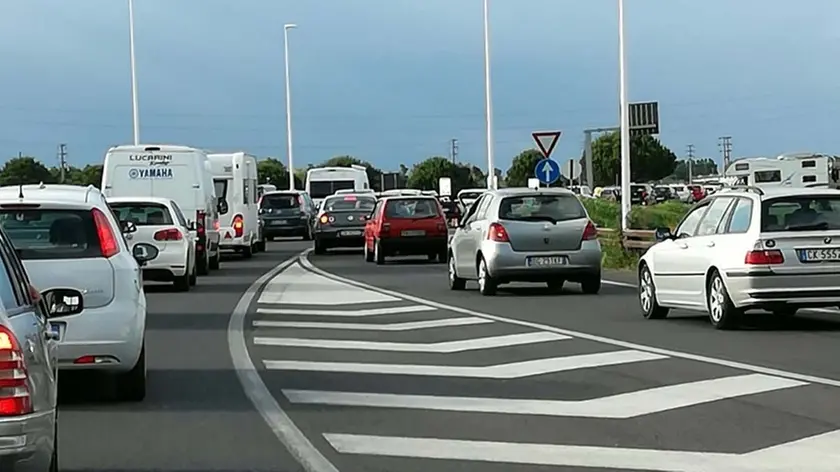 CARRAI - DINO TOMMASELLA - JESOLO - CONTROESODO - SPIAGGIA VUOTA E CODE PER RIENTRI - TEMPORALE IN ARRIVO
