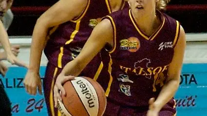 Mestre (Venezia): Italsoft-Reyer (granata) Vs. Pool Comense (bianco-rosa) GOTTARDI 02/02/2003 © Light Image studio Lazzarini