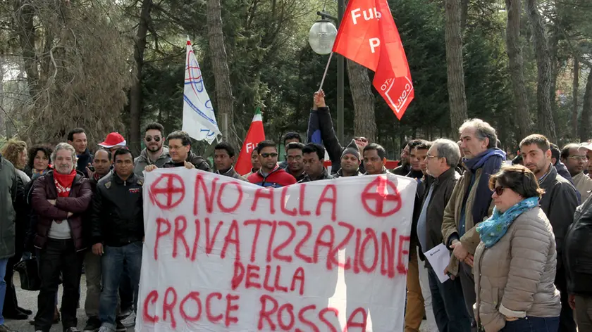 JESOLO - DINO TOMMASELLA - COLUCCI - MANIFESTAZIONE CONTRO PRIVATIZZAZIONE CROCE ROSSA