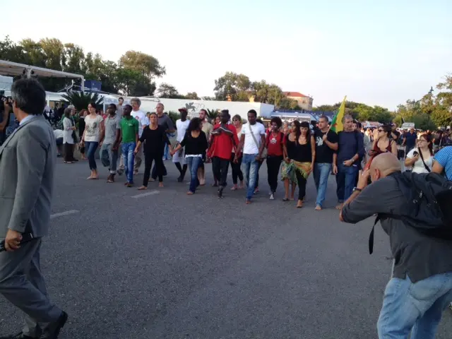 La delegazione ammessa al red carpet (foto Contino)