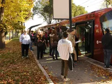 Tram fermo in viale San Marco (foto di Alberto Alberti)