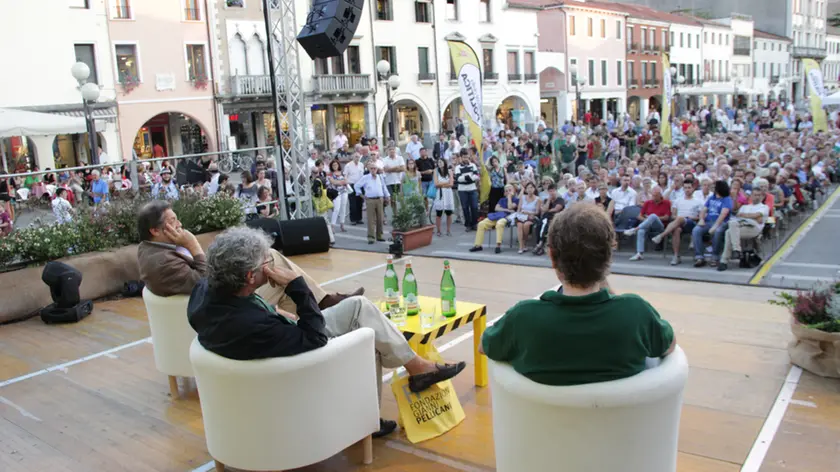 Festival della politica day 2 Lucio Caracciolo, Angelo Panebianco e Renzo Guolo in 'L'Italia e l'Europa nello scenario mondiale' Piazza Ferretto, Mestre