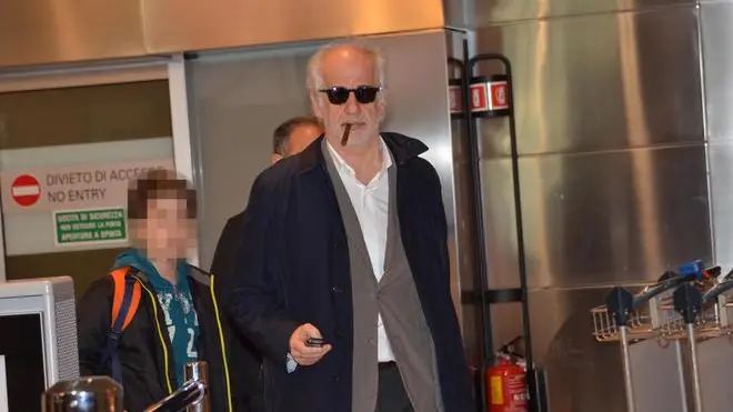 Italian actor Toni Servillo is seen at Marco Polo Airport in Venice, northern Italy, upon his arrival in Italy, 04 March 2014. Toni Servillo said Tuesday he was bringing back to Italy "great emotion, great joy, great happiness" after Paolo Sorrentino's ''The Great Beauty'' won the best foreign film Oscar. The Great Beauty is a jaundiced view of decadent, spicy but jaded high jinks in Italy's capital through the eyes of a culture critic played by acclaimed actor Toni Servillo, a veteran of five Sorrentino movies. ANSA/ANDREA MEROLA