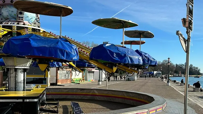 Il luna park in Riva Sette Martiri