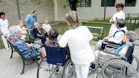 Carenza infermieri, posti letto a rischio