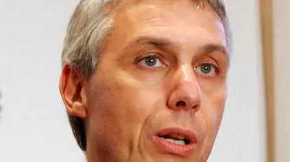 20090320 - ROMA - CLJ - VIOLENZA SESSUALE: POLIZIA, I DUE SOMIGLIANO A LOYOS E RACZ. Il capo della squadra Mobile, Vittorio Rizzi, questo pomeriggio durante la conferenza stampa nella Questura di Roma. I due arrestati oggi per lo stupro della Caffarella, secondo quanto riferiscono gli inquirenti, sono molto somiglianti ad Alexandru Isztoika Loyos e Karol Racz, ovvero i due romeni prima arrestati per la Caffarella e ora detenuti per altri motivi. Tra i quattro pero' non ci sarebbe nessun legame. Le vittime dell'aggressione e dello stupro hanno gia' riconosciuto i due romeni arrestati oggi. In precedenza avevano gia' riconosciuto Loyos e Racz...ANSA/ALESSANDRO DI MEO/DRN
