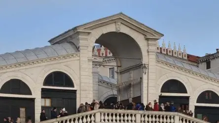 Interpress/Gf.Tagliapietra Venezia 15.01.2017.- Scritte sul ponte di Rialto