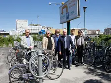 Inaugurazione nuovo parcheggio bici in Via Ulloa, Marghera. nella foto da sinistra: Bergamo, Bettin, Marangon, Dal Corso, Venturini .