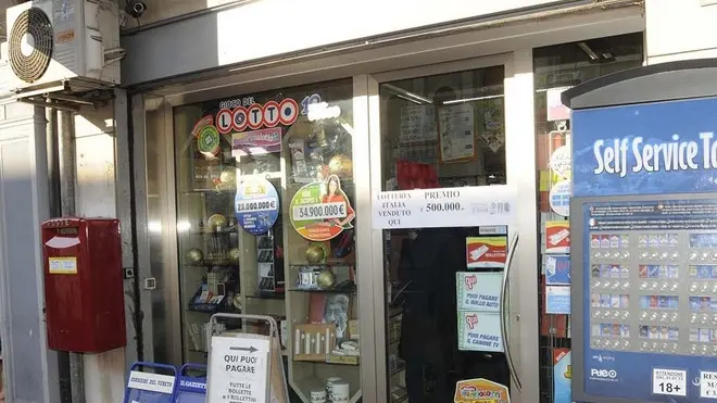 FGAVAGNIN CAGNASSI SAN DONA € 500.000 VINCITA LOTTERIA ITALIA RICEVITORIA ESTERNO RICEVITORIA