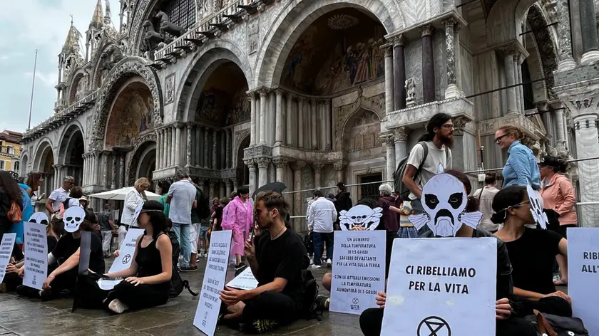 I manifestanti a San Marco