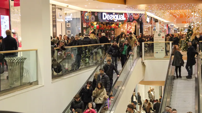 Centri comemrciali tutti aperti domenica 1 maggio